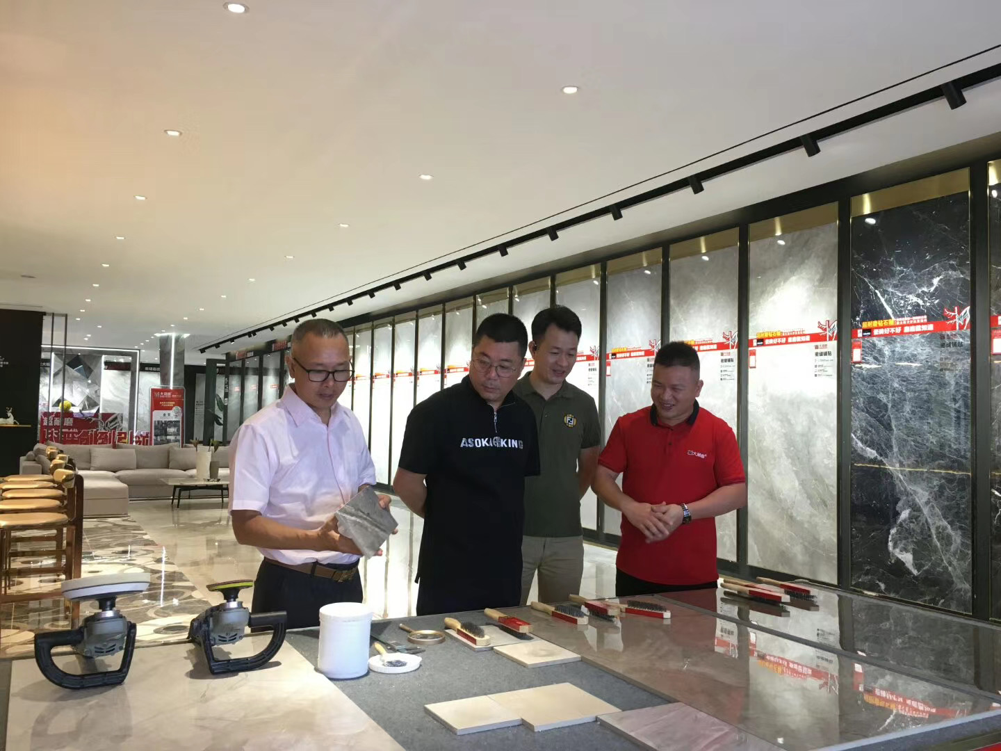 黄瓜视频APP下载入口超耐磨大理石瓷砖